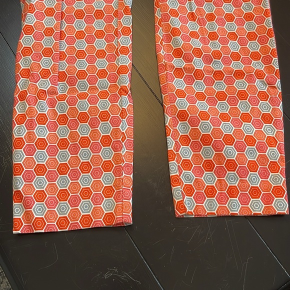 GAP women’s slim cropped pants; size 8 stretch; smoke and pet free home - Picture 2 of 10